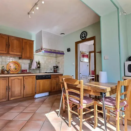 Lest Villa